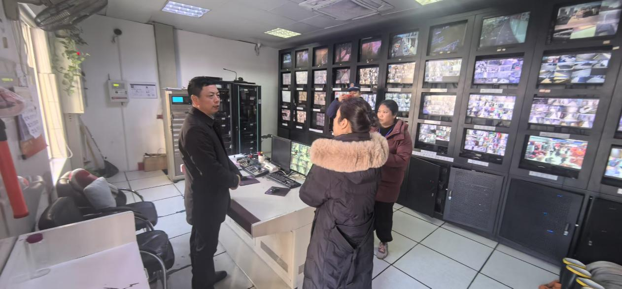 ��ؽֵ�һ�и�Ǯ���̳ǿ�չ��ǰ�������