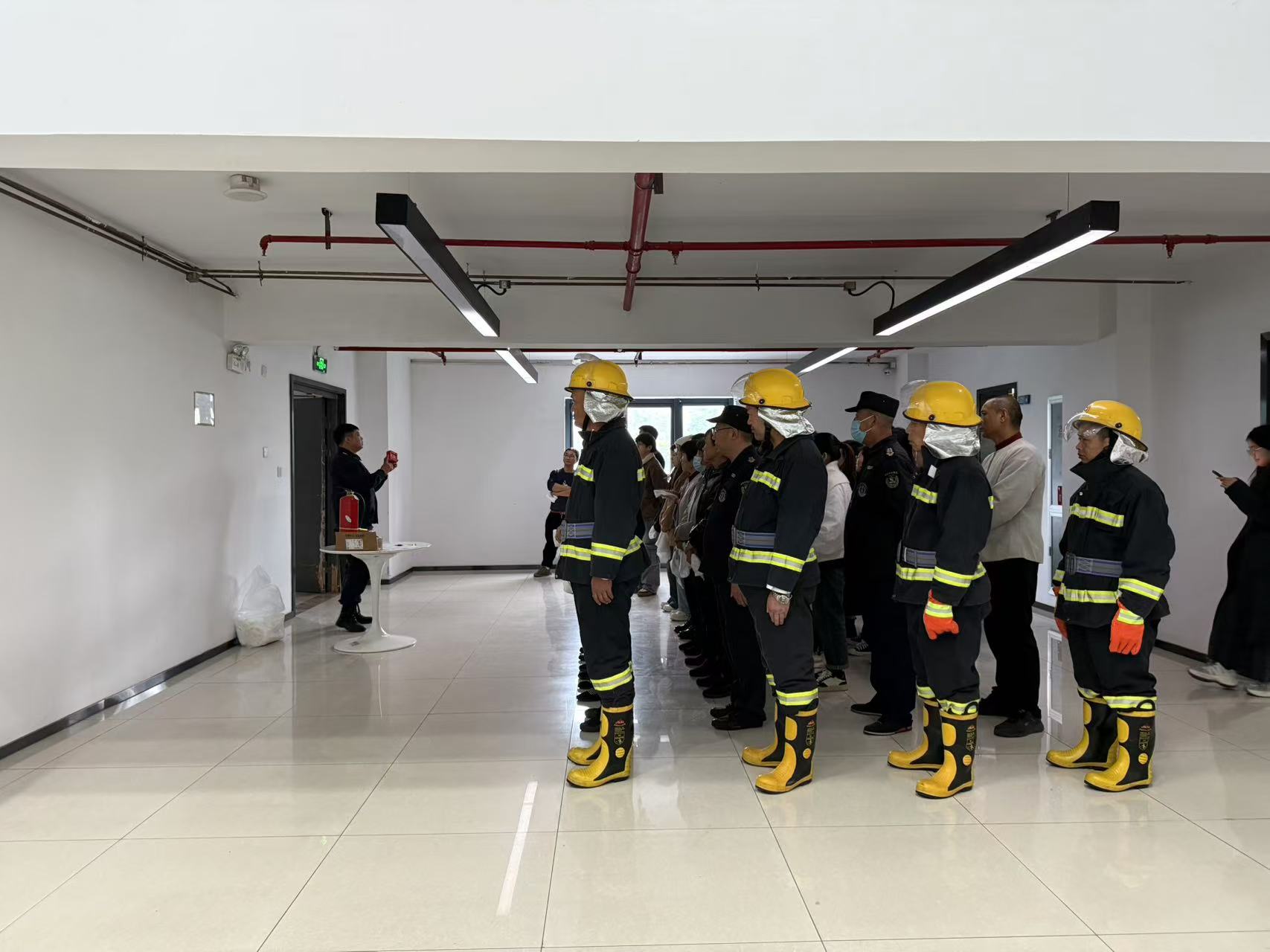 ������������������δ��ȼ�� �����������ǲ������Ĵ����ſ�չ����������������