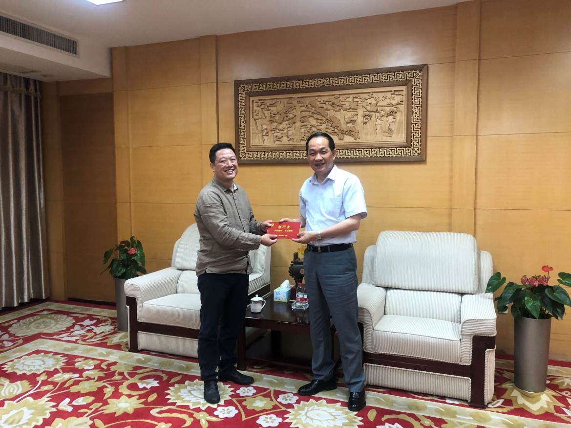 �����ֵ�����Ԫ�����δ���ο�����㹲����Ա