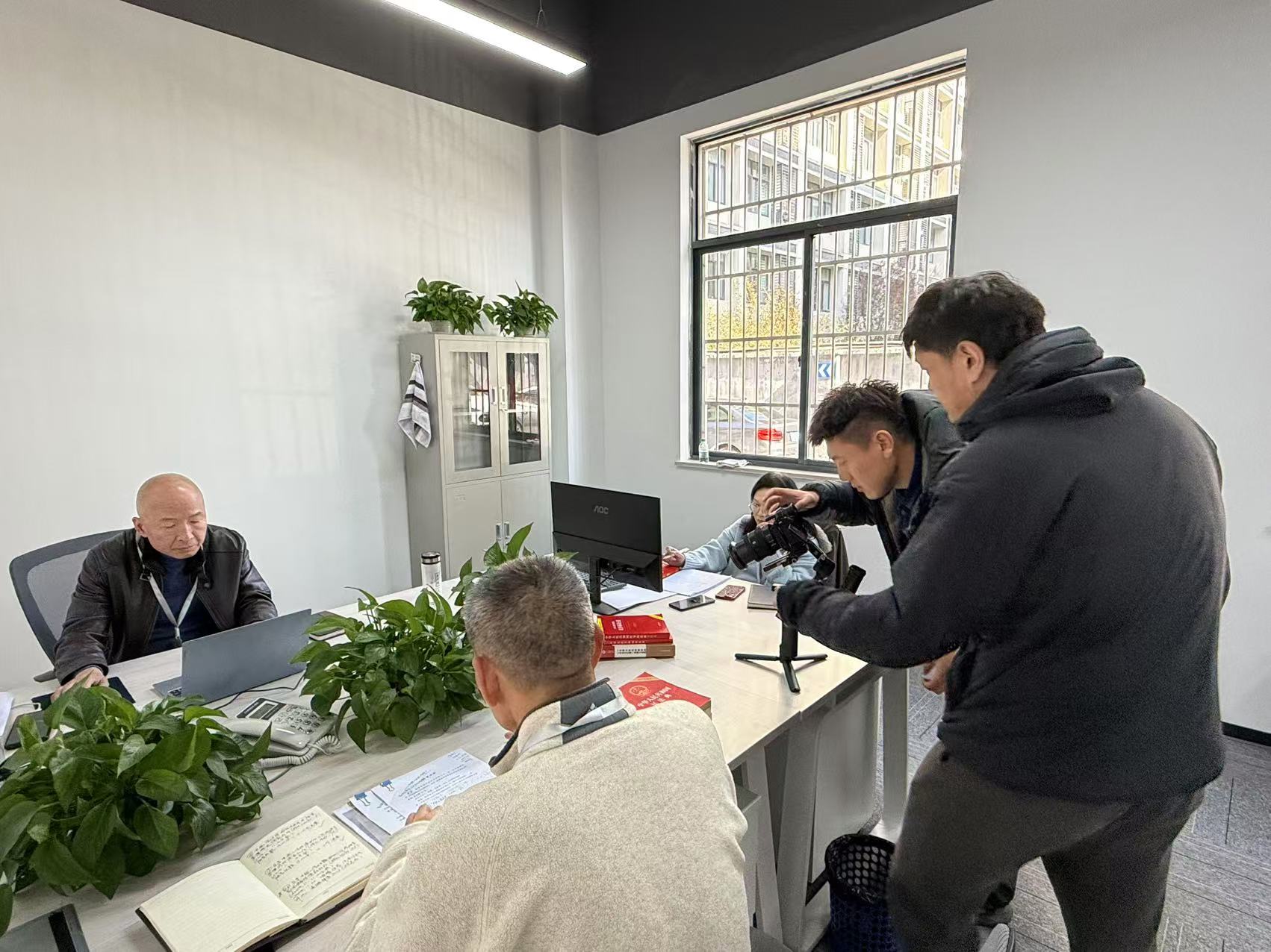 ��������Ͻ����չ�������緶