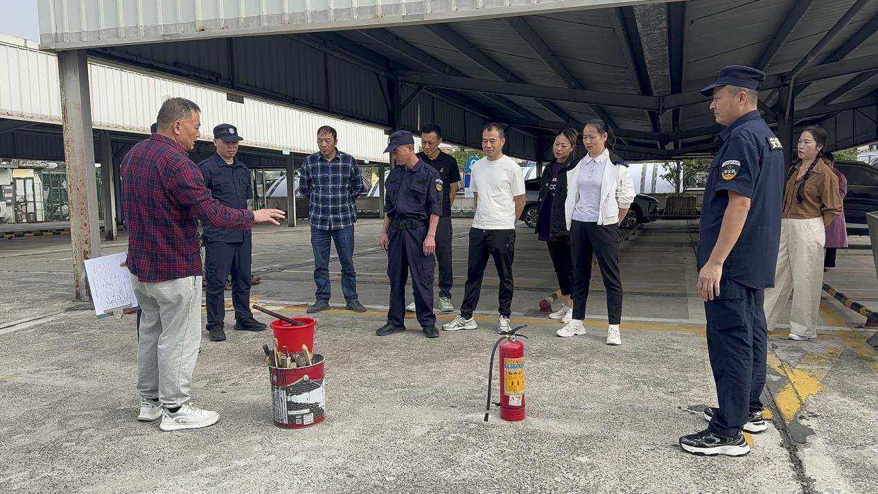 �������� ȫ���Ը� Ǯ���̳Ǳ�ս�����˶���