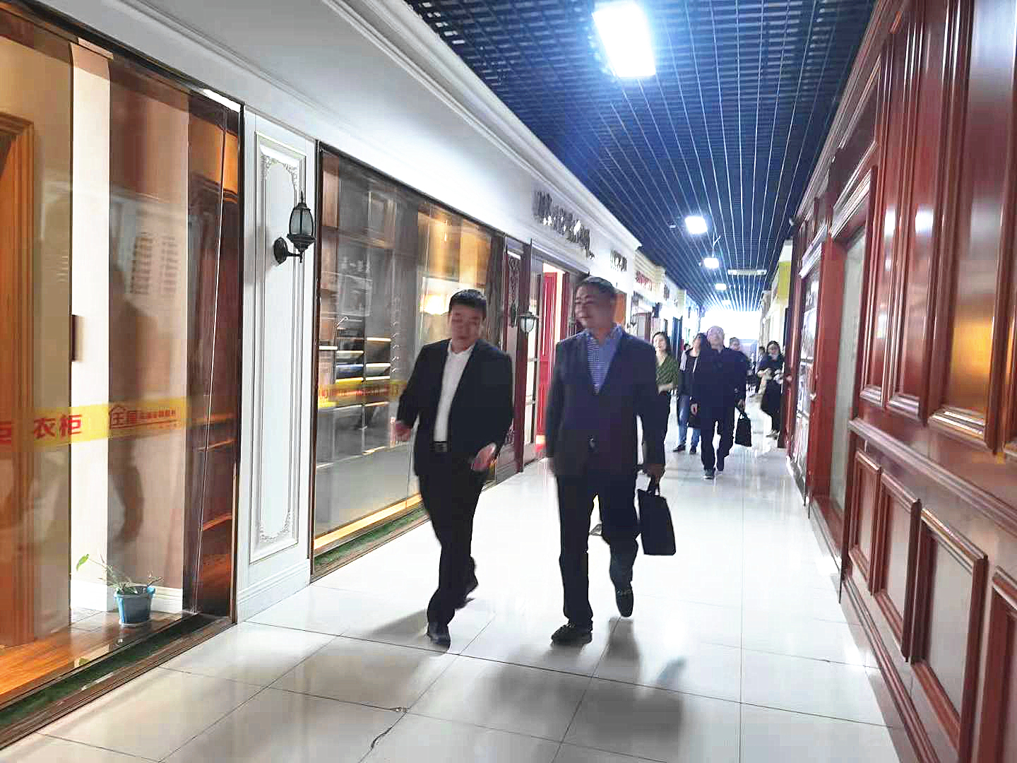 �������ǲ������г�����ȫ��ְ�������������ָ����̸��