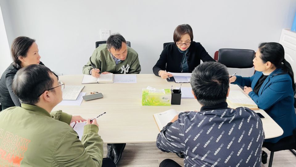 �������ǲ�����С����˾�ٿ��ļ����������ҵ����չ�ƽ���