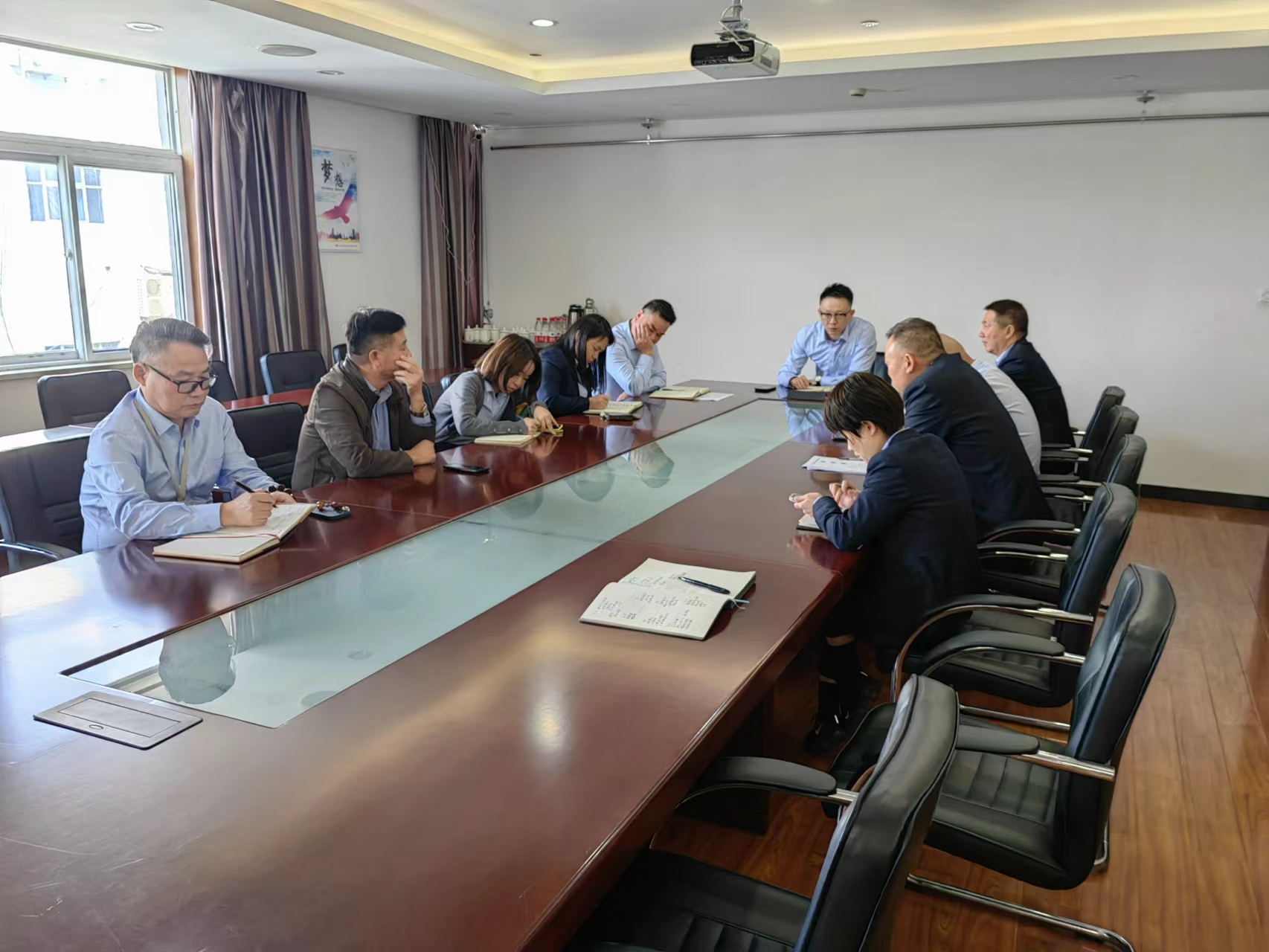 Ǯ���̳��ٿ� ����������˶���׼������