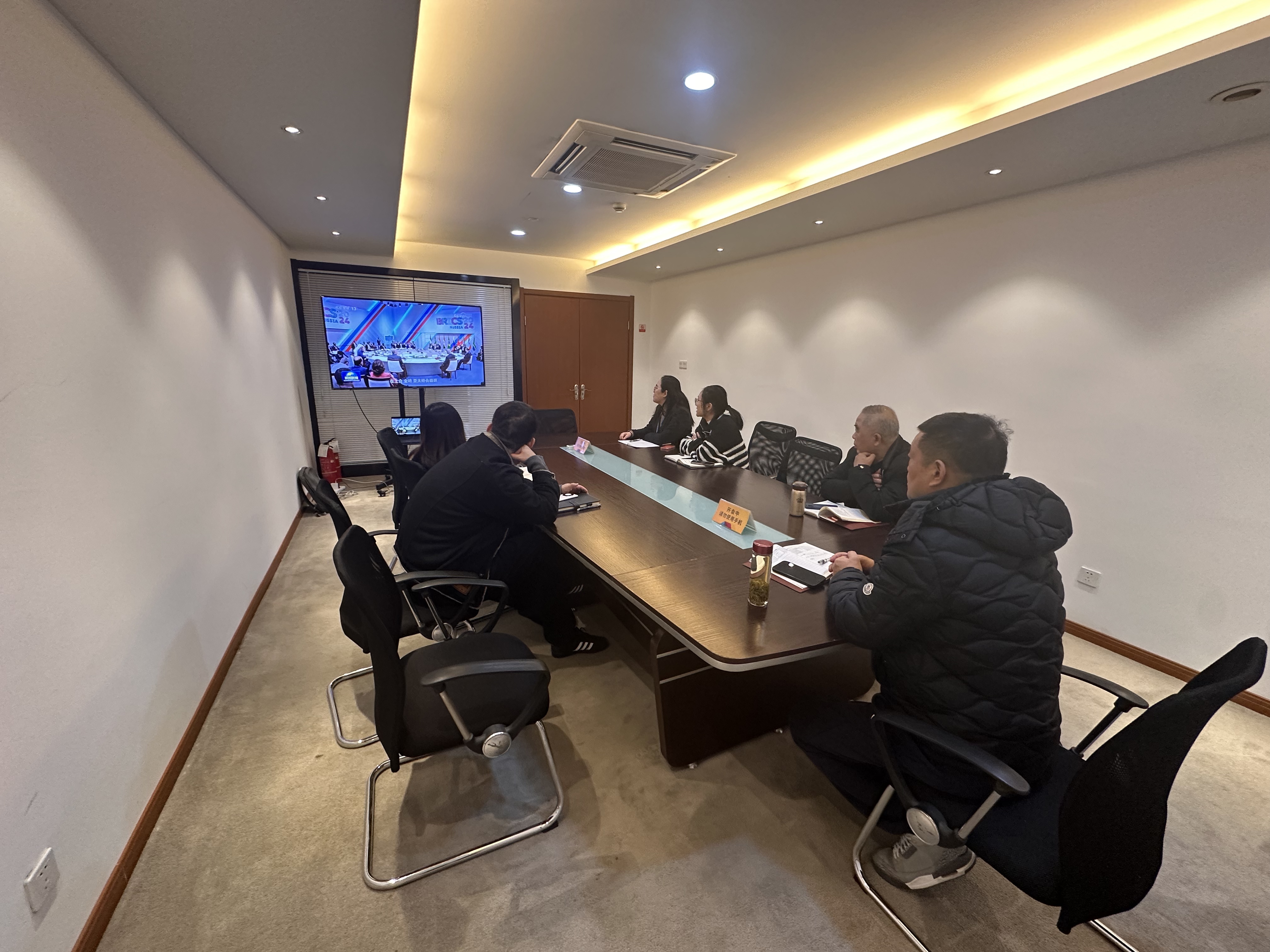 ˮ���ǵ�֧����չ1�µ�Ա�ι��˶�