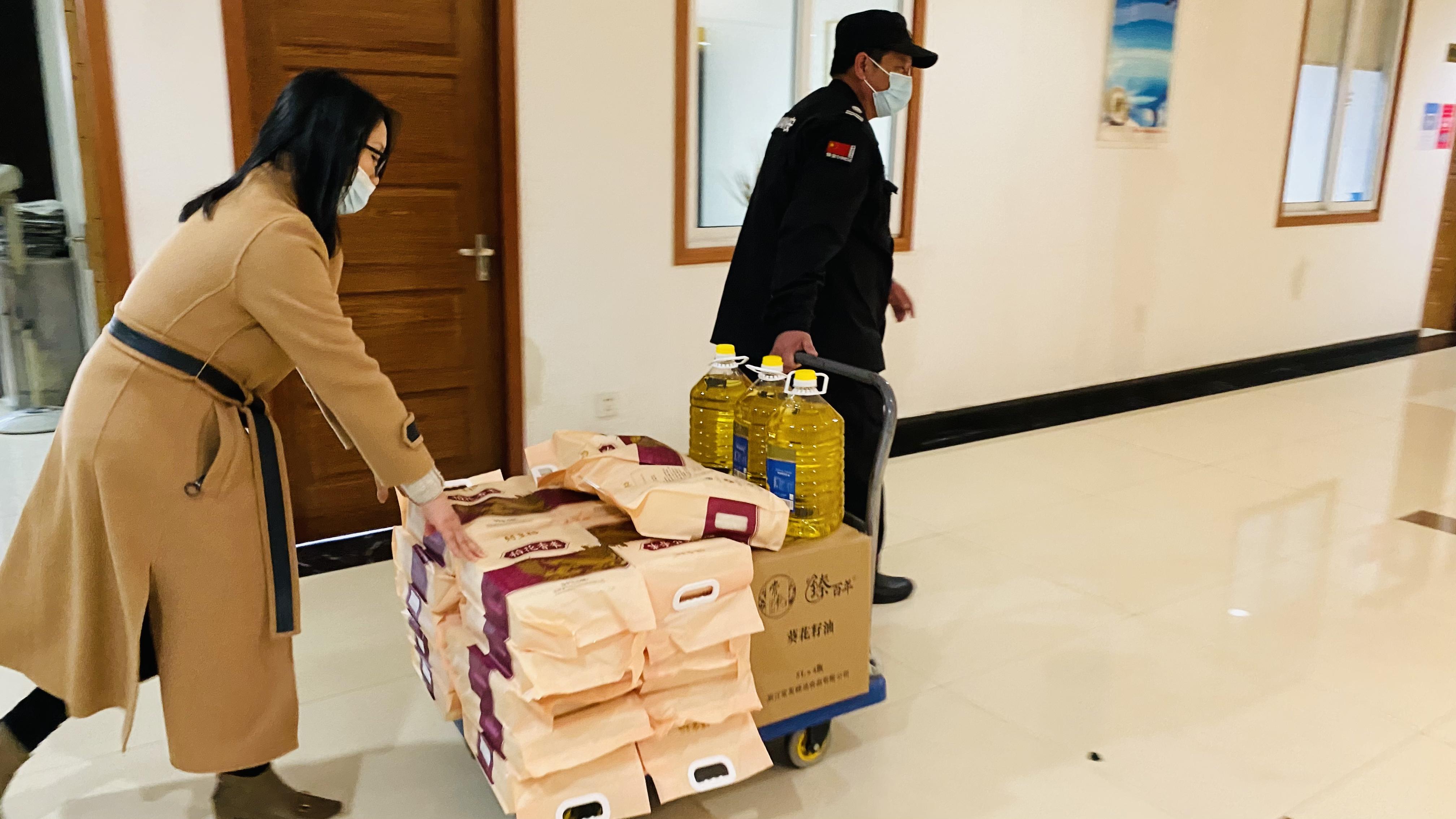 ��ϵԱ������ů�´��� Ǯ���̳�Ϊȫ��Ա�����Ŵ��ڸ���