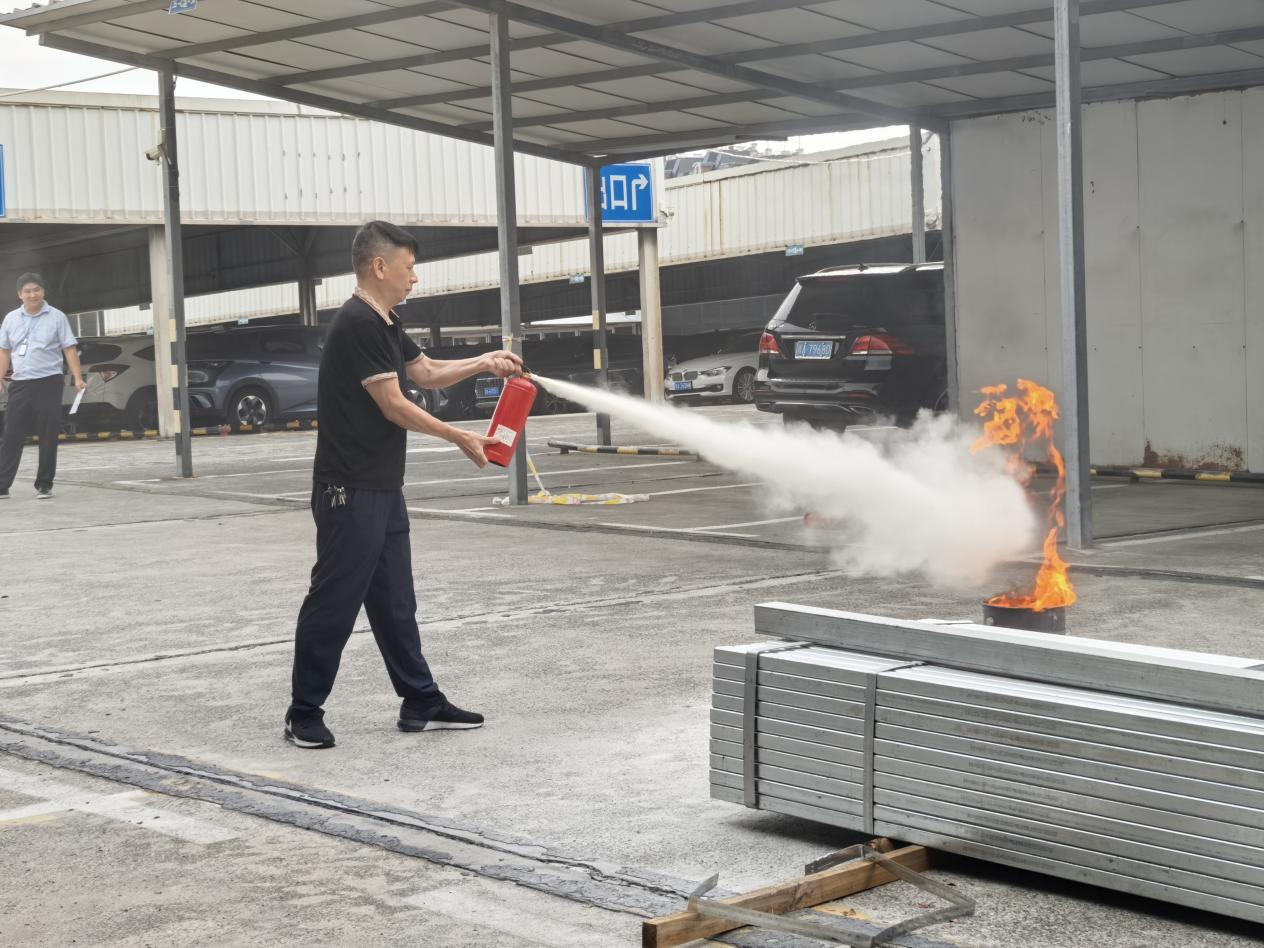 �೤����ʵ�ٿ��� ����������������