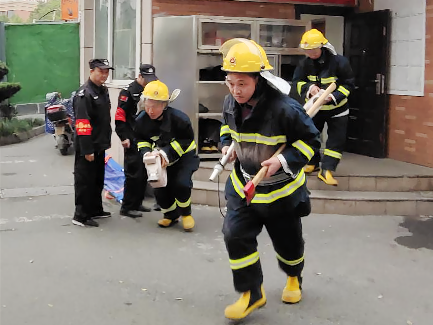 ������һ������Ϊ�ȡ����������ǲ������г���չ������ɢ�����˶�