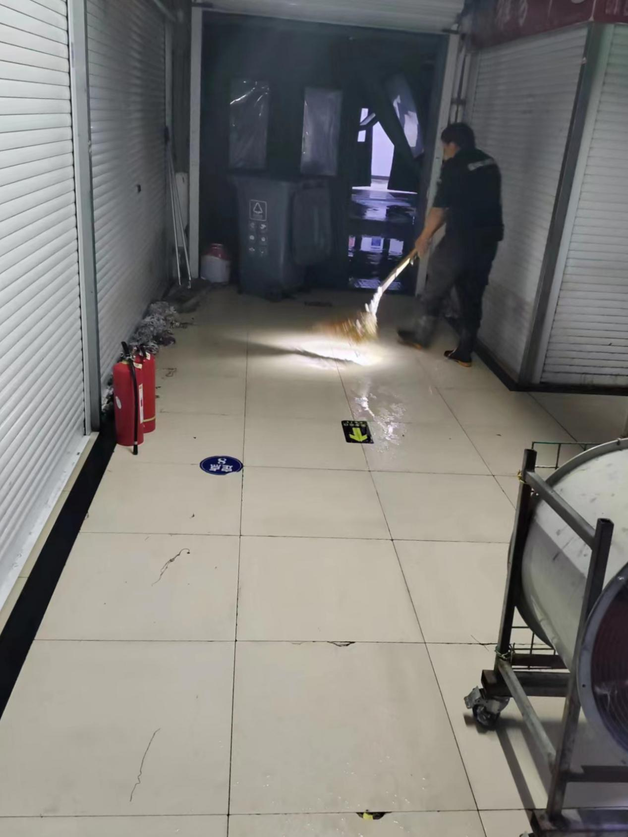 ӭս������Ǯ���̳Ǵ����ˮ��Ѵ����ս