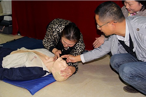 20131024�������ǲ������Ĵ�԰��֧���ٰ�Ӧ���Ȼ�֪ʶ��ѵ (3).jpg