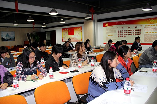 20131108԰����֧���ٰ�2013�굳��Ա������ѵ�� (3).jpg