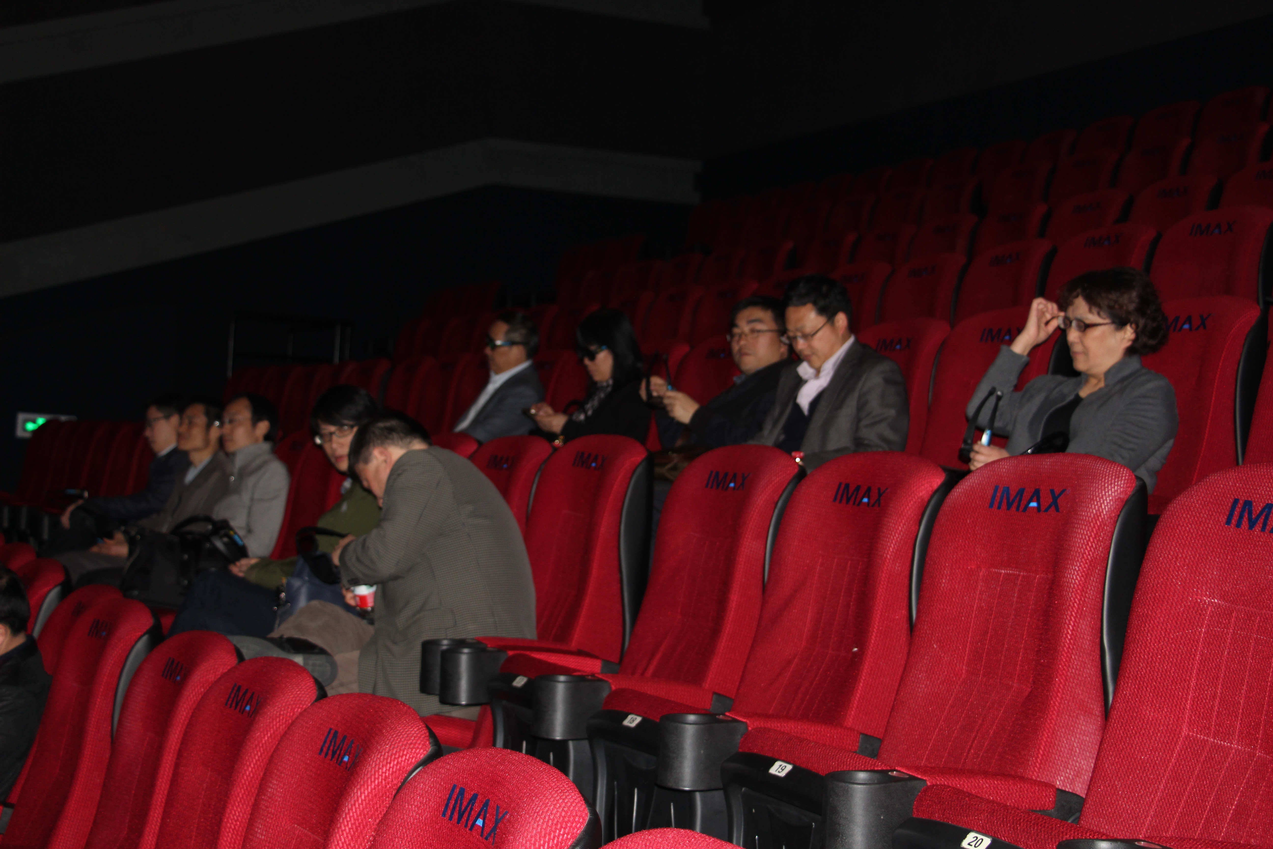 ���뵳��������ר��һ��ݰ��ˮ���ǵ���1 (3).JPG